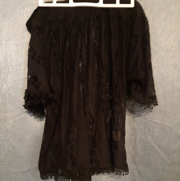 Off the shoulder top - Picture 1 of 3